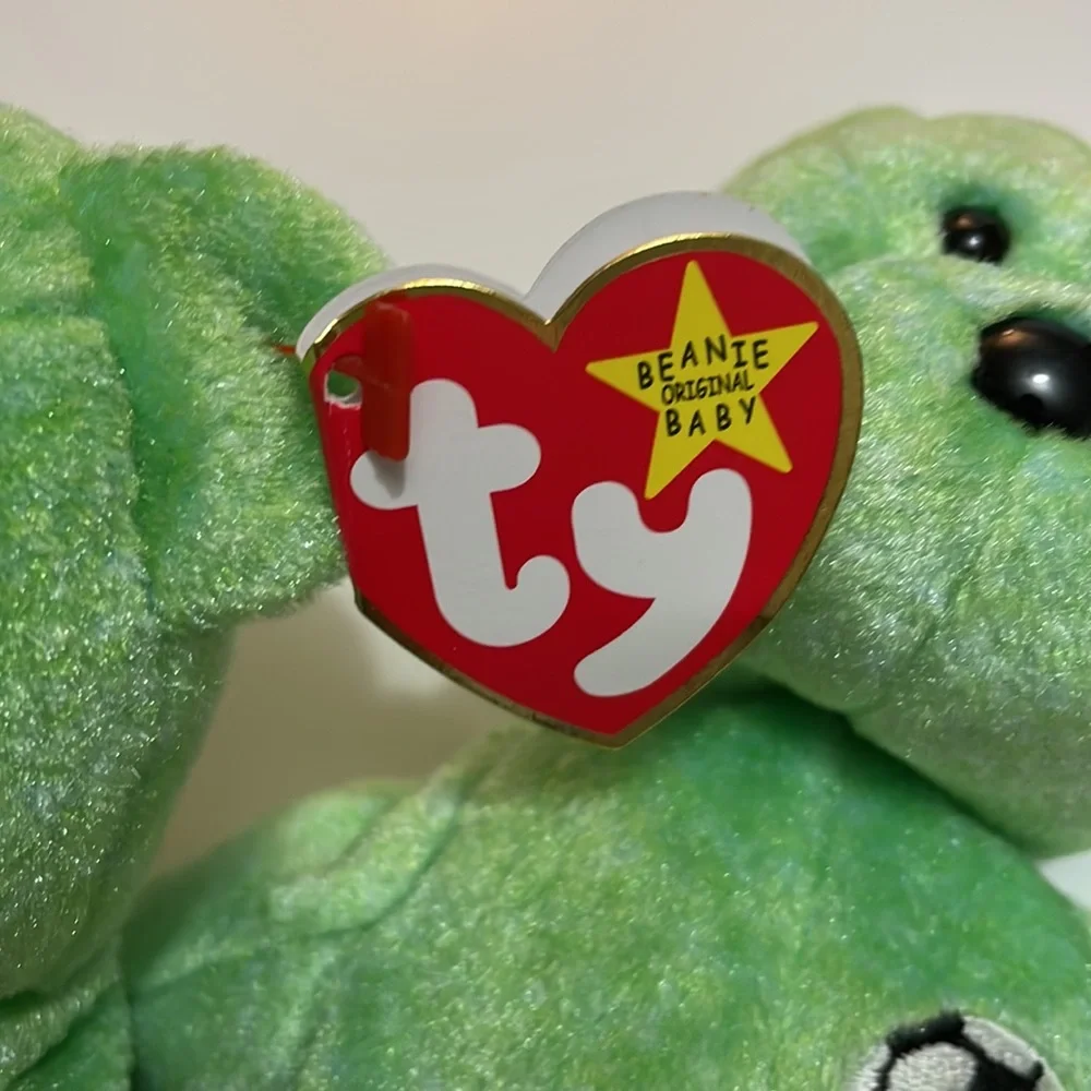 Ty Beanie Baby * Kicks the Soccer Bear *‎ Date of birth: Aug 16, 1998 *